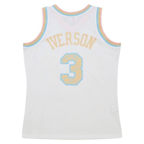 Allen Iverson Philadelphia 76ers 2002/03 Swingman Sidewalk Sketch Jersey - White - Image 4