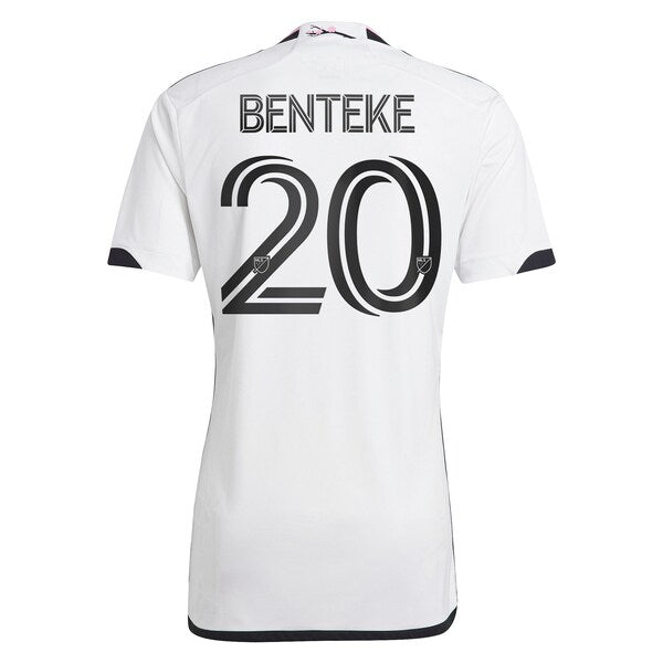 Christian Benteke D.C. United adidas 2024 The Cherry Blossom Kit Replica Player Jersey - White - Image 3