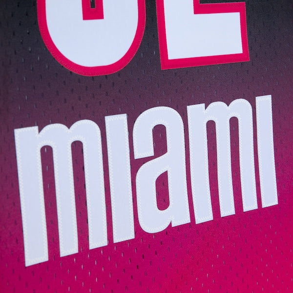 Shaquille O'Neal Miami Heat 2005/06 Hardwood Classics Fadeaway Swingman Player Jersey - Pink/Black - Image 4