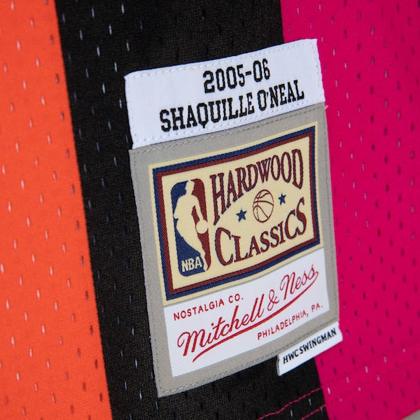 Shaquille O'Neal Miami Heat 2005/06 Hardwood Classics Fadeaway Swingman Player Jersey - Pink/Black - Image 5