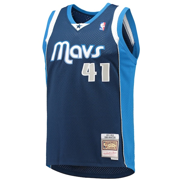 Dirk Nowitzki Dallas Mavericks 2011/12 Hardwood Classics Swingman Jersey - Navy - Image 2