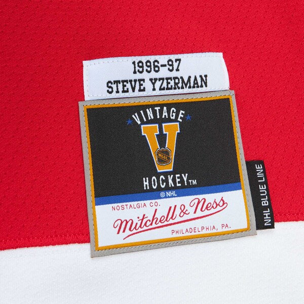 Steve Yzerman Detroit Red Wings Captain Patch 1996/97 Blue Line Player Jersey - Red - Image 7