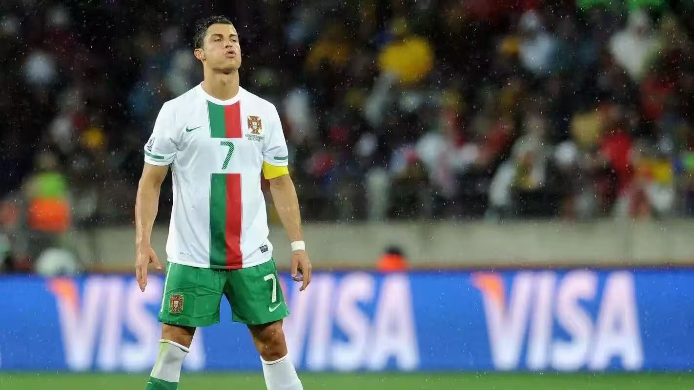 Cristiano Ronaldo Nike 2010 Portugal Away Replia Jersey - White - Image 3