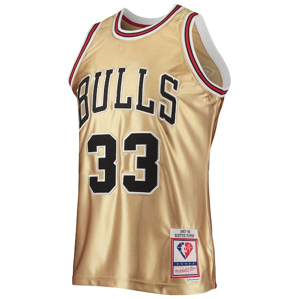 Scottie Pippen Chicago Bulls 75th Anniversary 1997/98 Hardwood Classics Swingman Jersey - Gold - Image 2