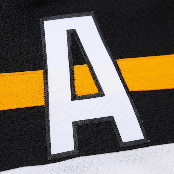 Cam Neely Boston Bruins 1991/92 Alternate Captain Blue Line Player Jersey - White - Image 8