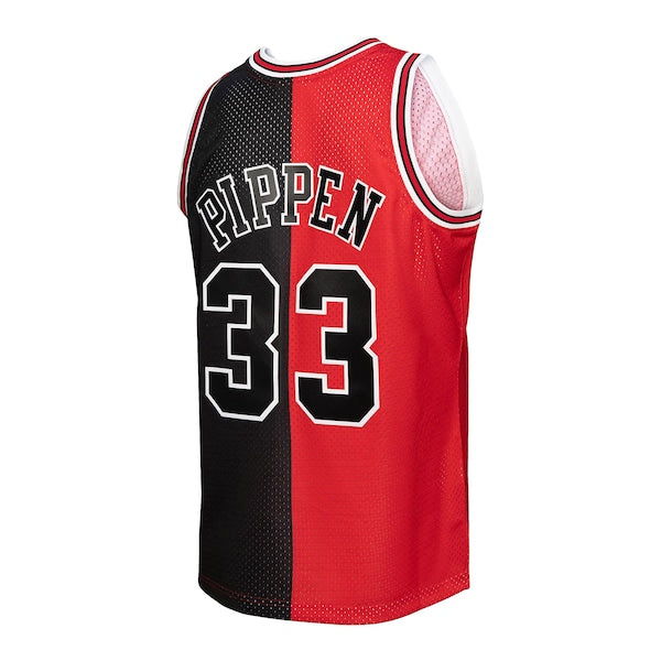 Scottie Pippen Chicago Bulls Hardwood Classics 1997/98 Split Swingman Jersey - Red/Black - Image 3