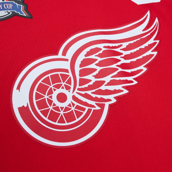 Steve Yzerman Detroit Red Wings Captain Patch 1996/97 Blue Line Player Jersey - Red - Image 8