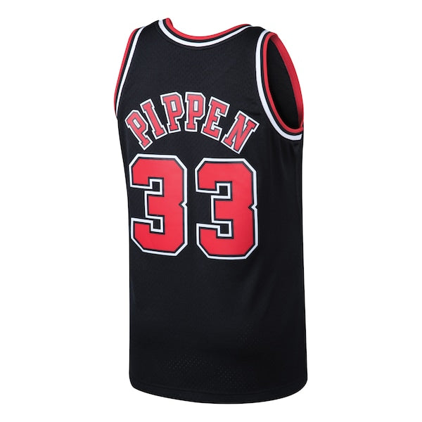 Scottie Pippen Chicago Bulls 1997/98 Hardwood Classics Swingman Jersey - Black/White - Image 4