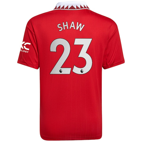 Luke Shaw Manchester United adidas Youth 2022/23 Home Replica Player Jersey - Red - Image 3
